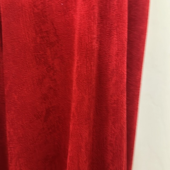 Beautiful crimson red dress - Picture 5 of 5